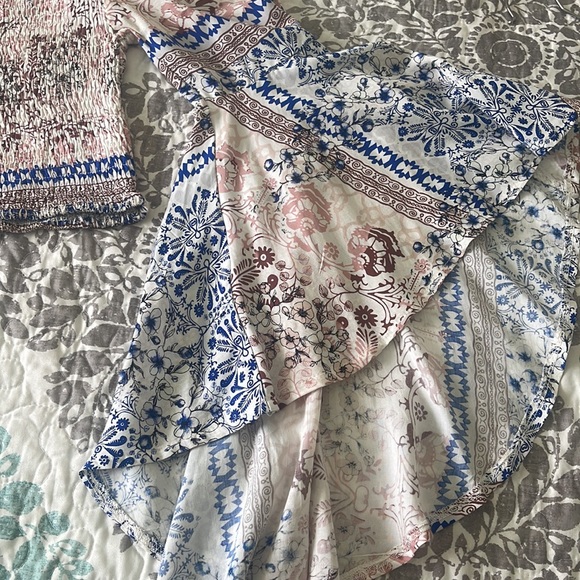 LF Flared Sleeve Crop Top - Picture 3 of 5